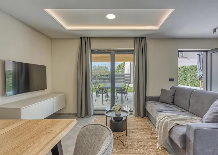 Lakora Villa *